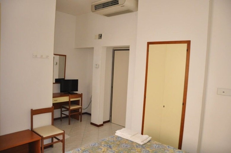 Hotel Albergo Larenzia