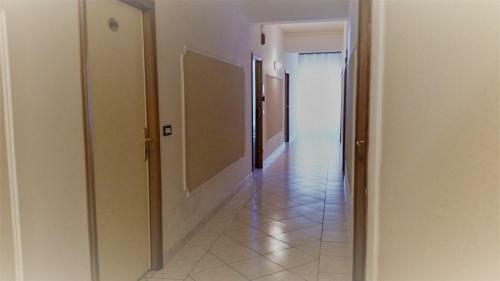 Hostal Meubl� Ambassador