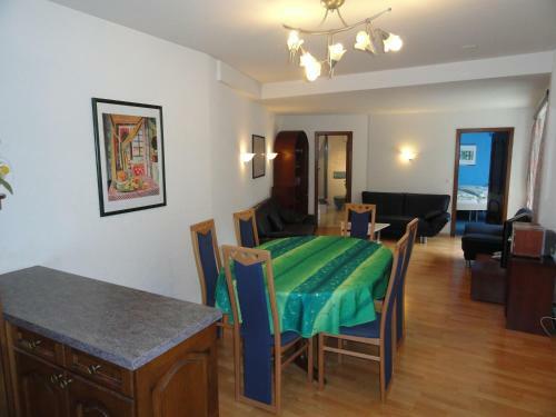 Artist Apartments   Hotel Garni