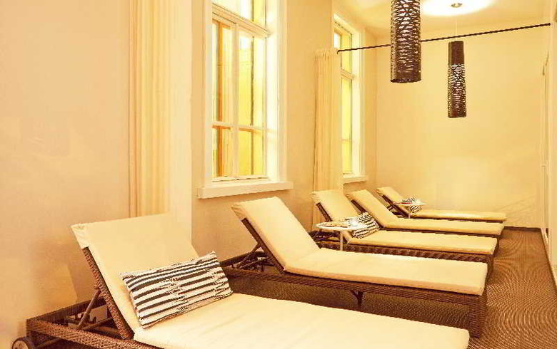 National Swiss Quality Hotel