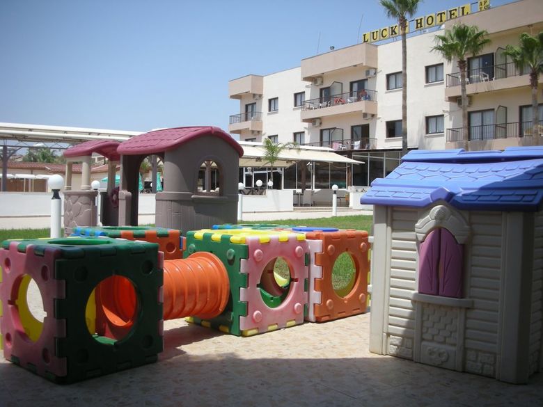 Lucky Hotel Apartments