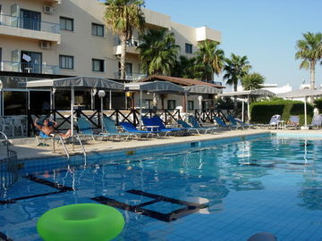 Lucky Hotel Apartments