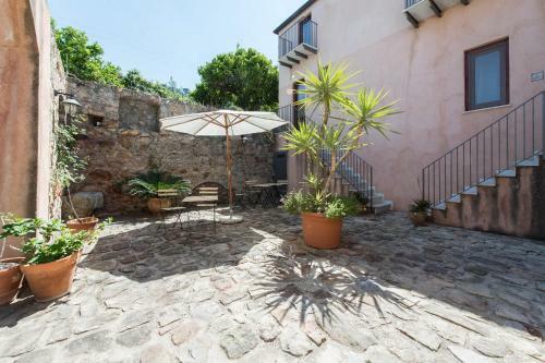 Hostal Villa Palamara 1868 Apartments