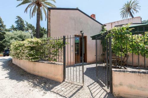 Hostal Villa Palamara 1868 Apartments