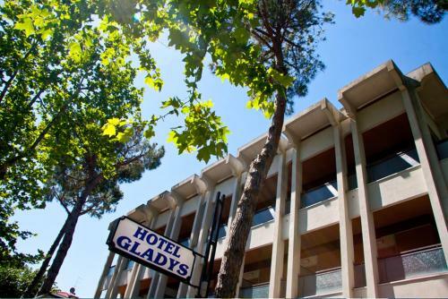 Hotel Gladys