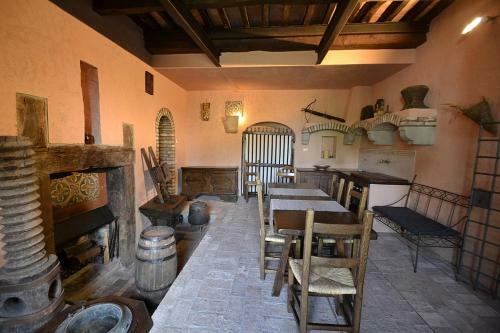 Chiusi Villa Sleeps 5 Pool Wifi
