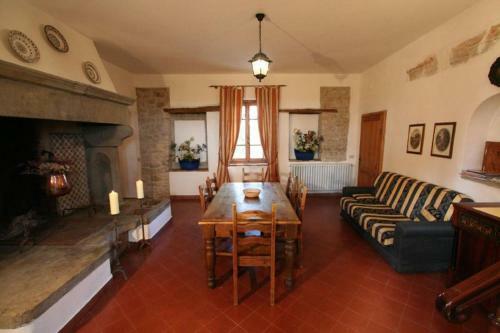 Ciggiano Villa Sleeps 22 Air Con
