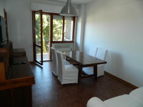 Mira Apartments
