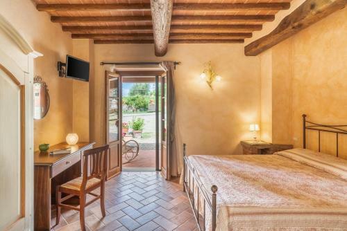 Civitella In Val Di Chiana Villa Sleeps 10 Pool