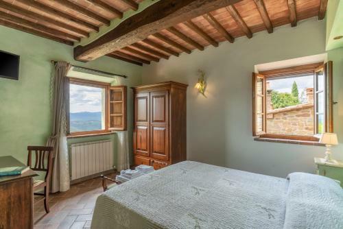 Civitella In Val Di Chiana Villa Sleeps 10 Pool