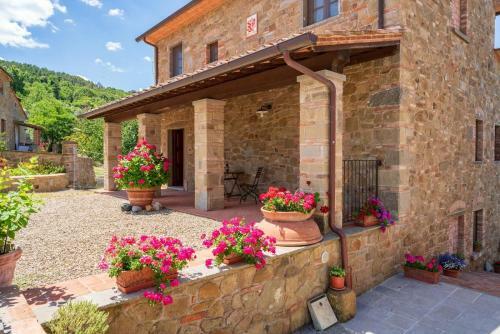 Civitella In Val Di Chiana Villa Sleeps 10 Pool