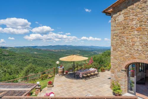 Civitella In Val Di Chiana Villa Sleeps 10 Pool