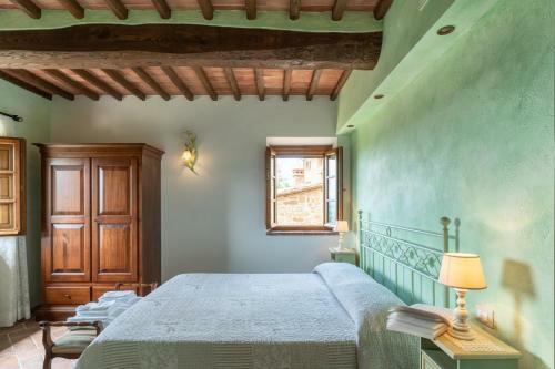 Civitella In Val Di Chiana Villa Sleeps 10 Pool