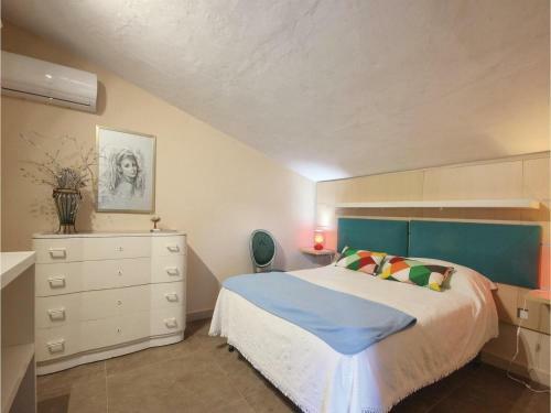 Four-bedroom Holiday Home In Vittoria (rg)