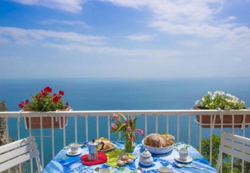 Conca Dei Marini Apartment Sleeps 4 T721562