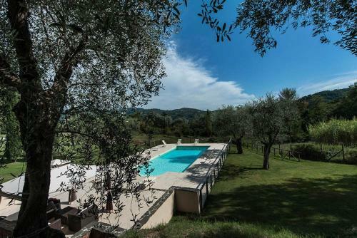 Piano Di Conca Villa Sleeps 10 Pool Air Con T763289