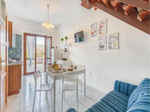 Two-bedroom Holiday Home In Villasimius Ca