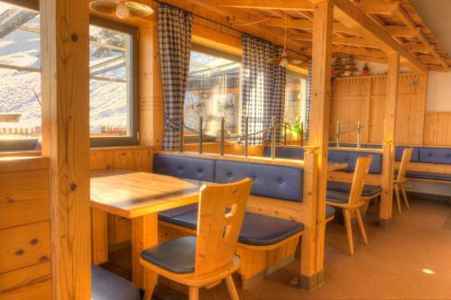 Posada Panorama Restaurant Sterzingerhaus