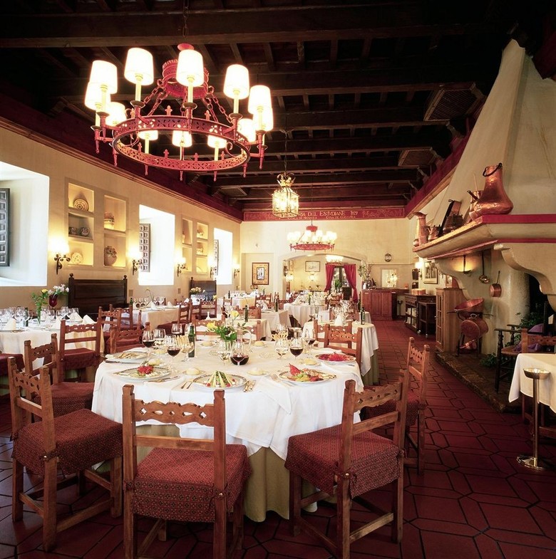 Hotel Parador de Alcal� de Henares