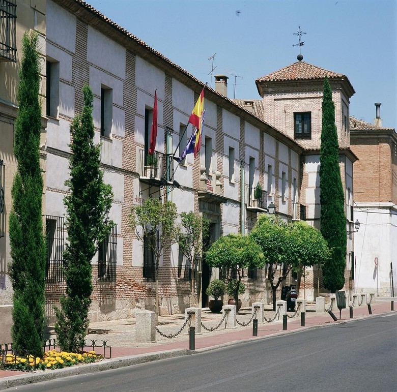 Hotel Parador de Alcal� de Henares