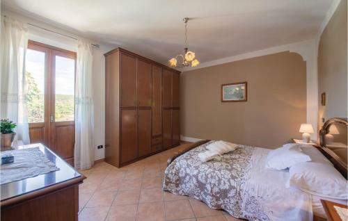 Three-bedroom Holiday Home In Vorno -lu-
