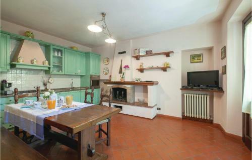 Three-bedroom Holiday Home In Vorno -lu-