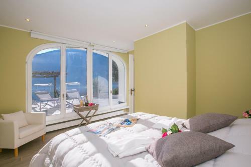 Albogasio-oria Villa Sleeps 8 Air Con