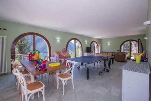 Barclaino Villa Sleeps 16 Pool Air Con