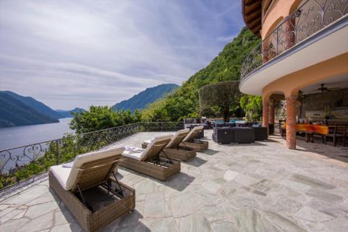 Barclaino Villa Sleeps 16 Pool Air Con