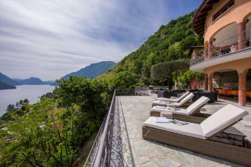 Barclaino Villa Sleeps 16 Pool Air Con
