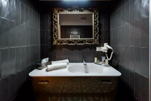 Marie Claire Apartments & Spa