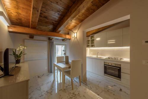 Marie Claire Apartments & Spa