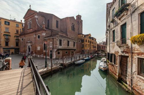 Charming Castello Apartments