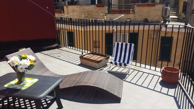 El Nin Apartment With Terrace