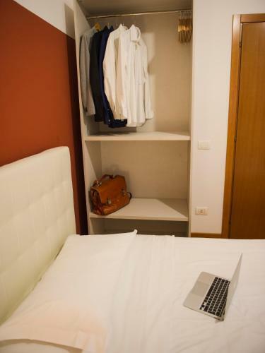 Hostal Rentroom Verona - Italianflat
