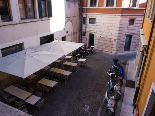 Hostal Rentroom Verona - Italianflat