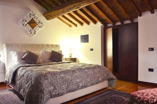 Hostal Guest House Residenza San Fermo