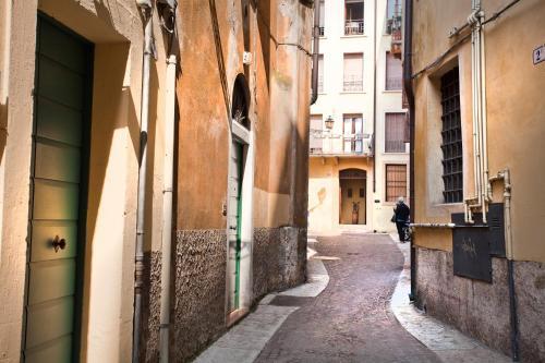 Il Garbo Apartments