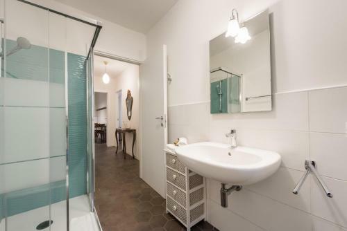 Isolo Holiday Apartment