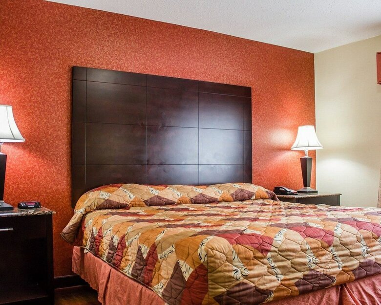 Hotel Rodeway Inn Macarthur Airport