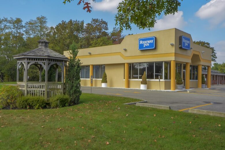 Hotel Rodeway Inn Macarthur Airport