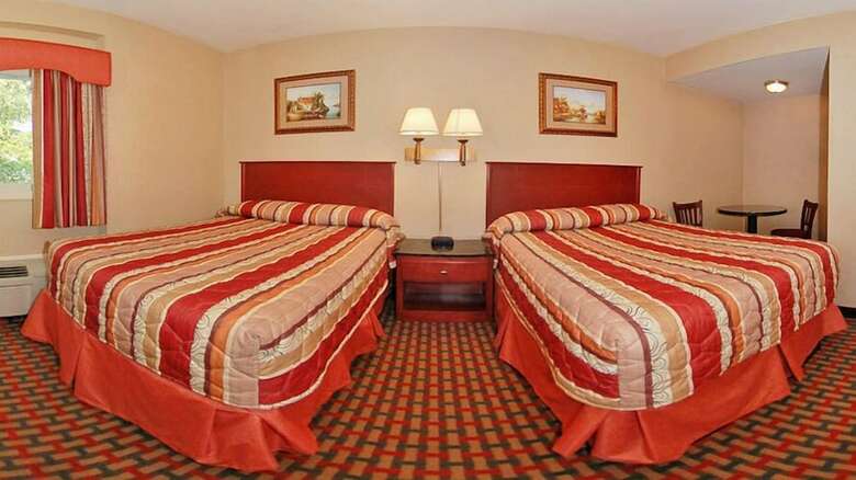 Hotel Rodeway Inn Macarthur Airport