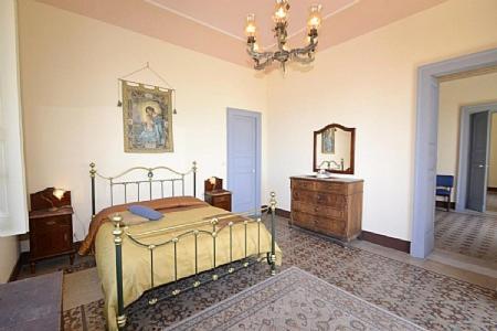 Viagrande Villa Sleeps 8 Wifi