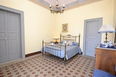Viagrande Villa Sleeps 8 Wifi
