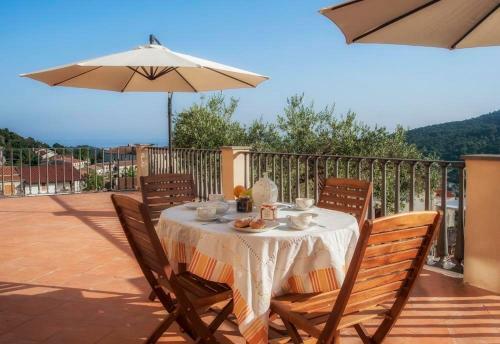 Vibonati Villa Sleeps 14 Wifi