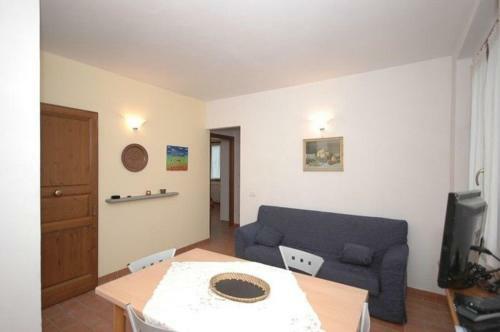Vicchio Apartment Sleeps 4 T241521
