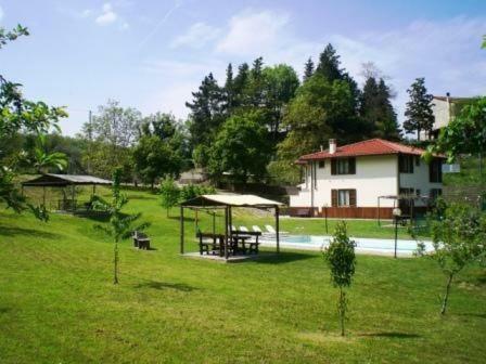 Vicchio Apartment Sleeps 4 T241521
