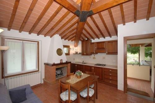 Vicchio Apartment Sleeps 4