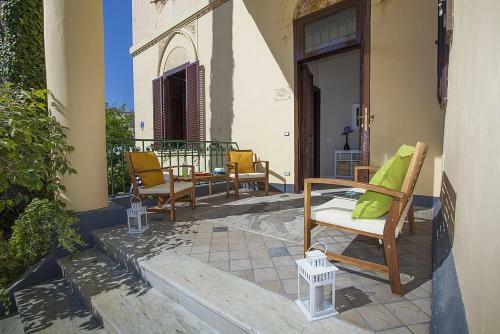 Vico Equense Villa Sleeps 2 Air Con