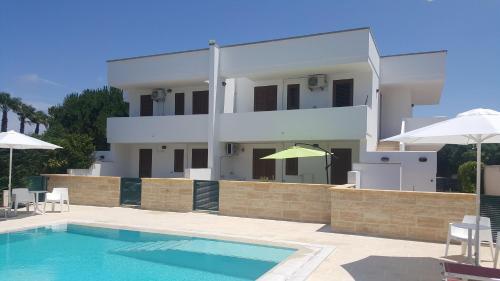Trilocale Piscina E Doppio Giardino 6